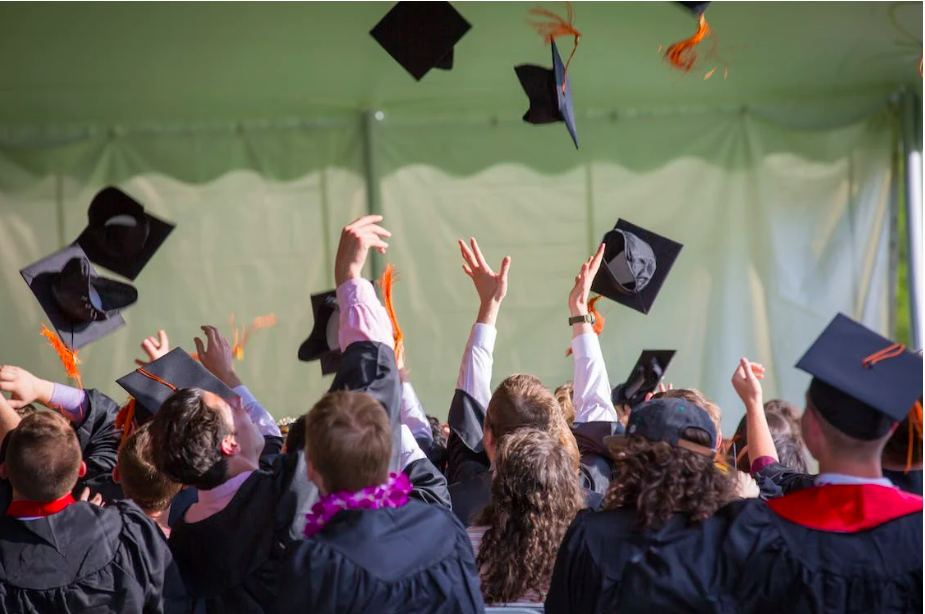 how to attract the best graduates